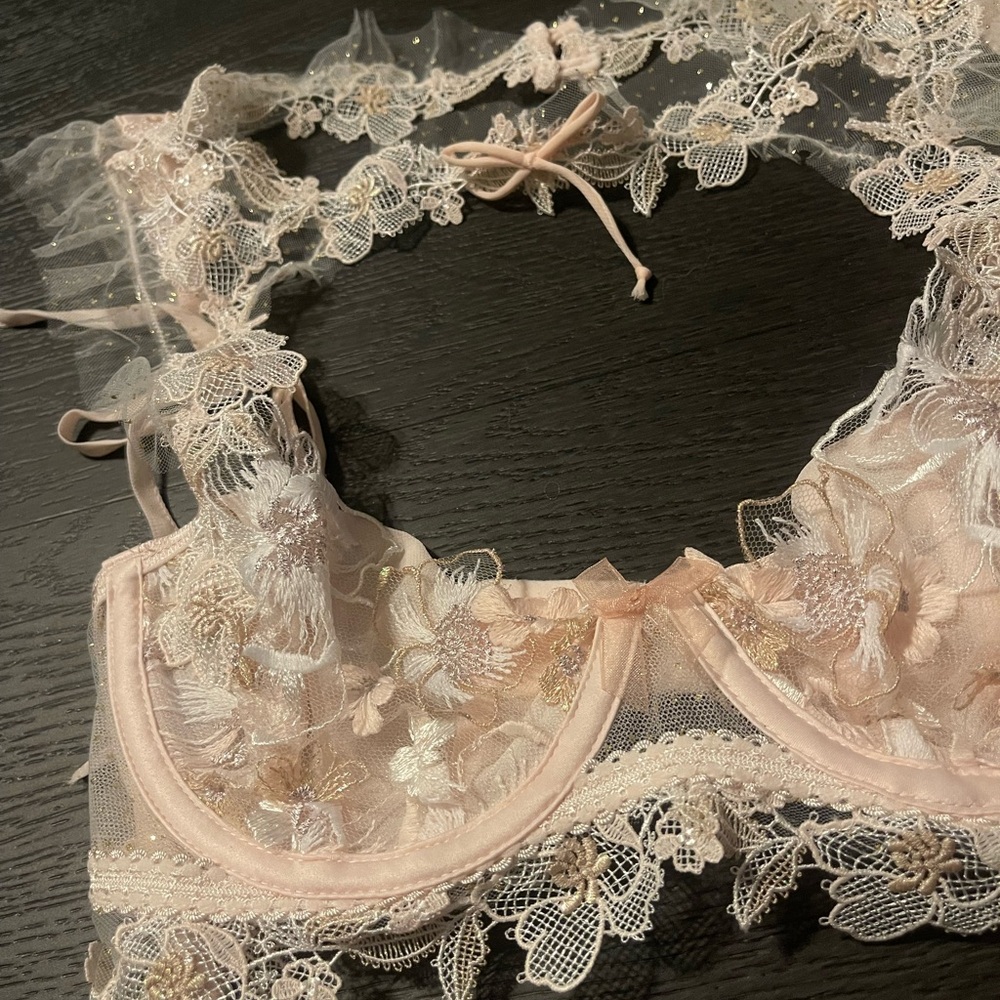 For Love & Lemons Lace Bra - SIZE: 32C - Picture 2 of 4